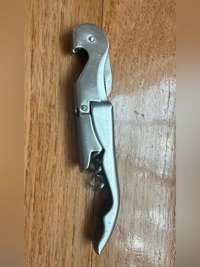 SILVER Double-Hinged multi tool Corkscrew
& Bottle Opener Classic